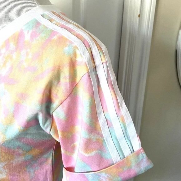 NEW Womens Adidas Sz Small Crop Top Pullover Crew Neck Logo Tie Dye Pink Stripe - Picture 3 of 6